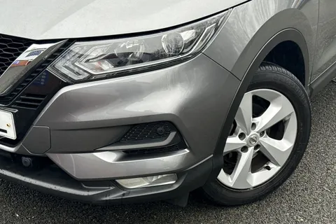 DV70VDL Nissan Qashqai 1.3 DiG-T 160 Acenta Premium 5dr DCT Thumbnail #27