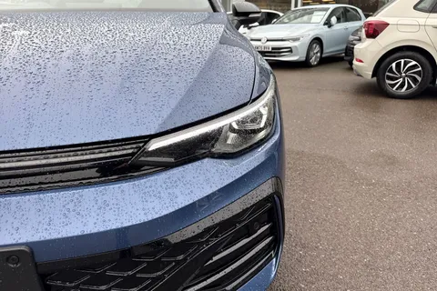  Volkswagen Golf 1.5 TSI Black Edition Euro 6 (s/s) 5dr Thumbnail #25