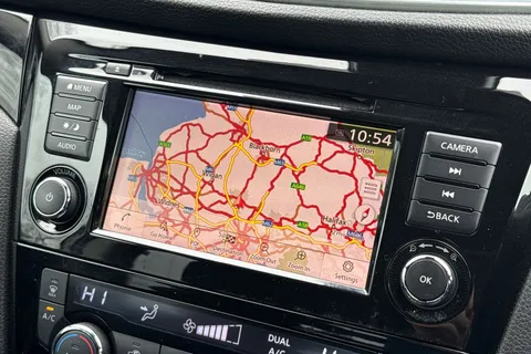 DV70VDL Nissan Qashqai 1.3 DiG-T 160 Acenta Premium 5dr DCT Thumbnail #44