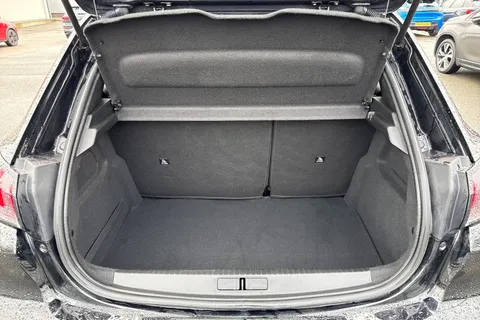 EK22LWH PEUGEOT e-208 50kWh Allure Premium Auto 5dr (7kW Charger) Thumbnail #7