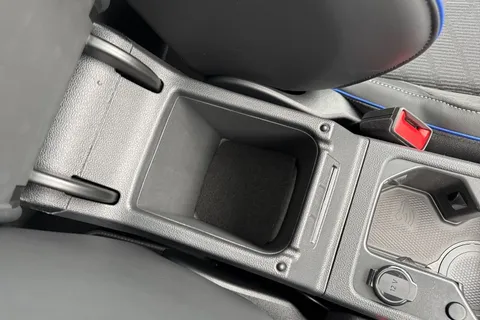  Volkswagen Golf 1.5 TSI Black Edition Euro 6 (s/s) 5dr Thumbnail #41