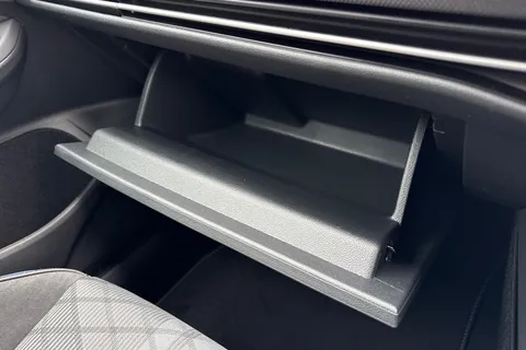  Volkswagen Golf 1.5 TSI Black Edition Euro 6 (s/s) 5dr Thumbnail #42