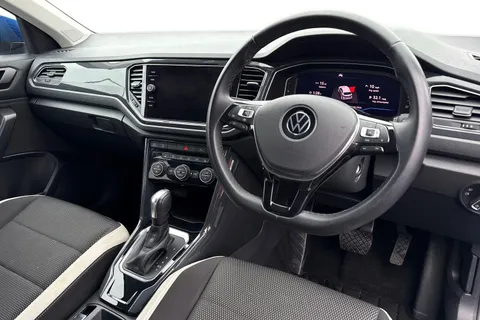 14 of 54 for Volkswagen T-Roc 1.5 TSI EVO SEL DSG Euro 6 (s/s) 5dr