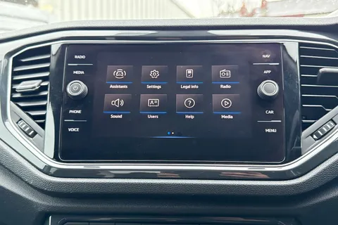 17 of 54 for Volkswagen T-Roc 1.5 TSI EVO SEL DSG Euro 6 (s/s) 5dr