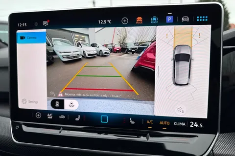  Volkswagen Golf 1.5 TSI Black Edition Euro 6 (s/s) 5dr Thumbnail #46