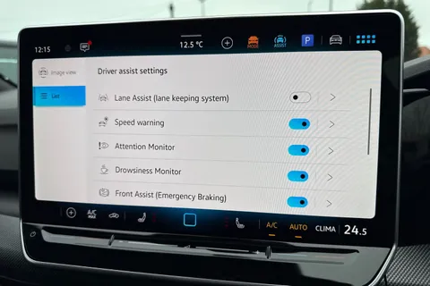  Volkswagen Golf 1.5 TSI Black Edition Euro 6 (s/s) 5dr Thumbnail #47