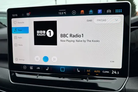  Volkswagen Golf 1.5 TSI Black Edition Euro 6 (s/s) 5dr Thumbnail #49