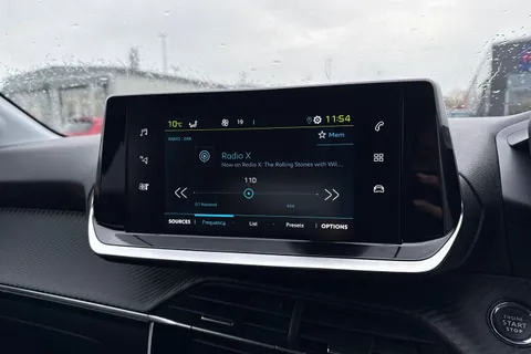 EK22LWH PEUGEOT e-208 50kWh Allure Premium Auto 5dr (7kW Charger) Thumbnail #17