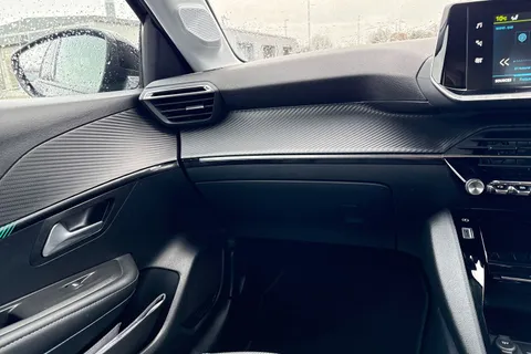 EK22LWH PEUGEOT e-208 50kWh Allure Premium Auto 5dr (7kW Charger) Thumbnail #20