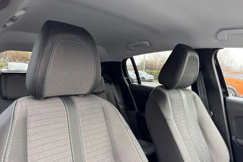 EK22LWH PEUGEOT e-208 50kWh Allure Premium Auto 5dr (7kW Charger) Thumbnail #24