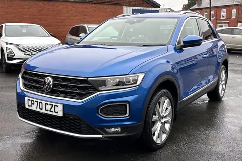 28 of 54 for Volkswagen T-Roc 1.5 TSI EVO SEL DSG Euro 6 (s/s) 5dr