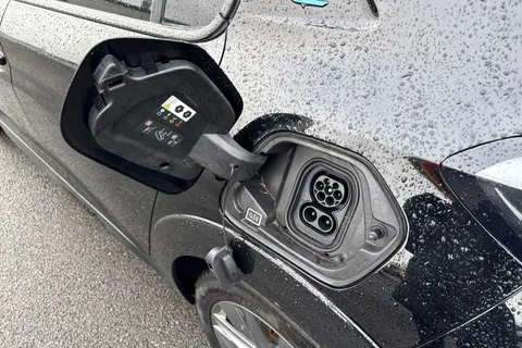 EK22LWH PEUGEOT e-208 50kWh Allure Premium Auto 5dr (7kW Charger) Thumbnail #26