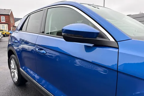 30 of 54 for Volkswagen T-Roc 1.5 TSI EVO SEL DSG Euro 6 (s/s) 5dr