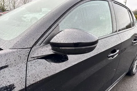 EK22LWH PEUGEOT e-208 50kWh Allure Premium Auto 5dr (7kW Charger) Thumbnail #31