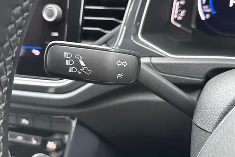 40 of 54 for Volkswagen T-Roc 1.5 TSI EVO SEL DSG Euro 6 (s/s) 5dr