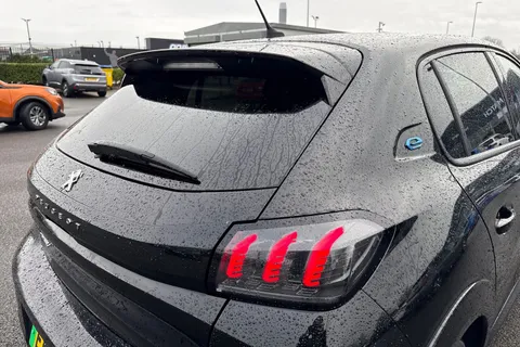 EK22LWH PEUGEOT e-208 50kWh Allure Premium Auto 5dr (7kW Charger) Thumbnail #34