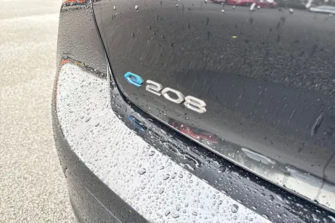 EK22LWH PEUGEOT e-208 50kWh Allure Premium Auto 5dr (7kW Charger) Thumbnail #35