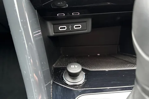 44 of 54 for Volkswagen T-Roc 1.5 TSI EVO SEL DSG Euro 6 (s/s) 5dr