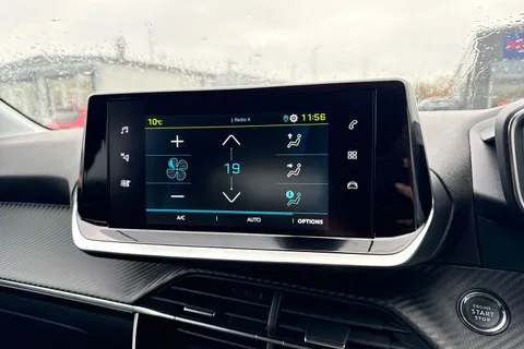 EK22LWH PEUGEOT e-208 50kWh Allure Premium Auto 5dr (7kW Charger) Thumbnail #53