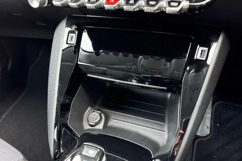 EK22LWH PEUGEOT e-208 50kWh Allure Premium Auto 5dr (7kW Charger) Thumbnail #57