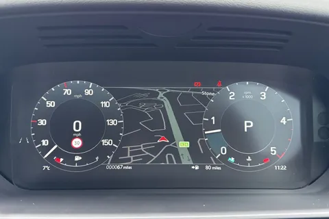 16 of 50 for Land Rover Discovery 3.0 D350 SE Commercial