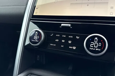 22 of 50 for Land Rover Discovery 3.0 D350 SE Commercial