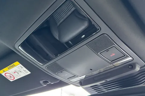 23 of 50 for Land Rover Discovery 3.0 D350 SE Commercial