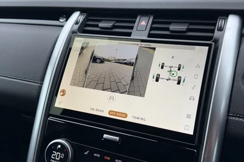 33 of 50 for Land Rover Discovery 3.0 D350 SE Commercial