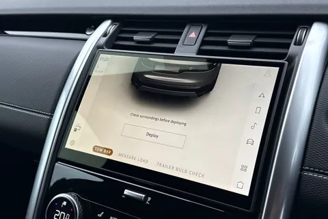 37 of 50 for Land Rover Discovery 3.0 D350 SE Commercial