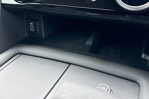 43 of 50 for Land Rover Discovery 3.0 D350 SE Commercial