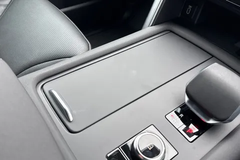 45 of 50 for Land Rover Discovery 3.0 D350 SE Commercial