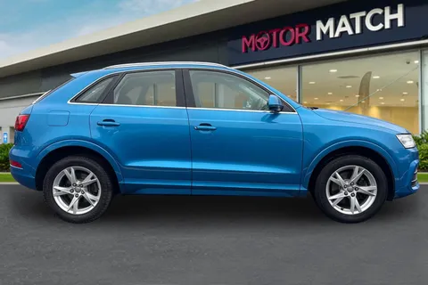 OY17XPN Audi Q3 2.0 TDI SE 5dr Thumbnail #4