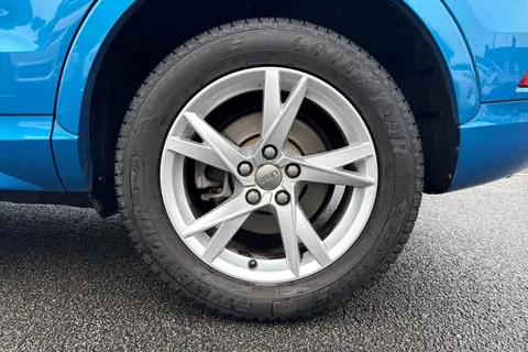 OY17XPN Audi Q3 2.0 TDI SE 5dr Thumbnail #7