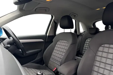 OY17XPN Audi Q3 2.0 TDI SE 5dr Thumbnail #11