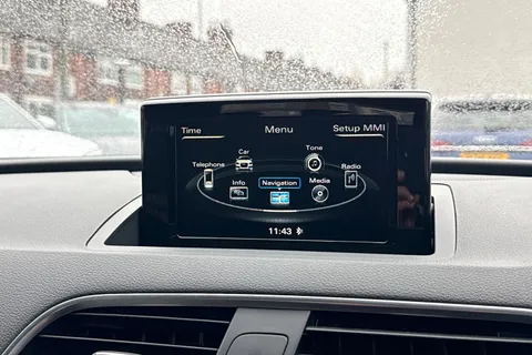 OY17XPN Audi Q3 2.0 TDI SE 5dr Thumbnail #12