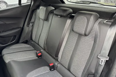 RE24WZG PEUGEOT e-2008 50kWh Allure Auto 5dr (7kW Charger) Thumbnail #19