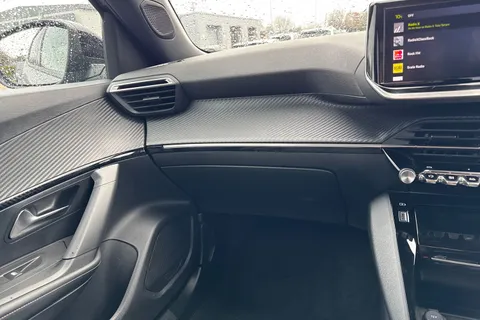 RE24WZG PEUGEOT e-2008 50kWh Allure Auto 5dr (7kW Charger) Thumbnail #20