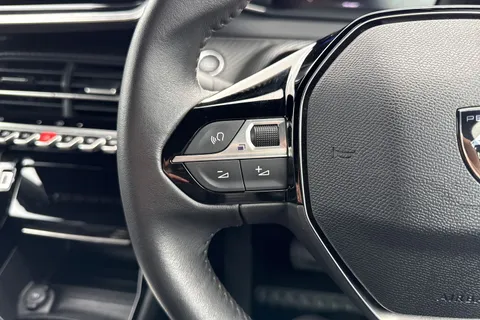 RE24WZG PEUGEOT e-2008 50kWh Allure Auto 5dr (7kW Charger) Thumbnail #28