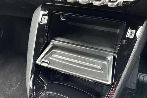 RE24WZG PEUGEOT e-2008 50kWh Allure Auto 5dr (7kW Charger) Thumbnail #46