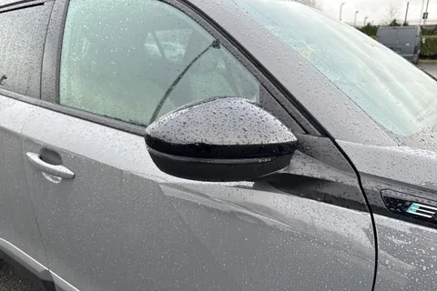 RE24WZG PEUGEOT e-2008 50kWh Allure Auto 5dr (7kW Charger) Thumbnail #60