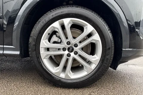  Audi Q5 2.0 TDI Sport S Tronic quattro Euro 6 (s/s) 5dr Thumbnail #10