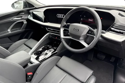  Audi Q5 2.0 TDI Sport S Tronic quattro Euro 6 (s/s) 5dr Thumbnail #14