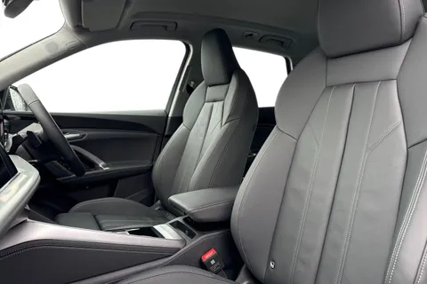  Audi Q5 2.0 TDI Sport S Tronic quattro Euro 6 (s/s) 5dr Thumbnail #16