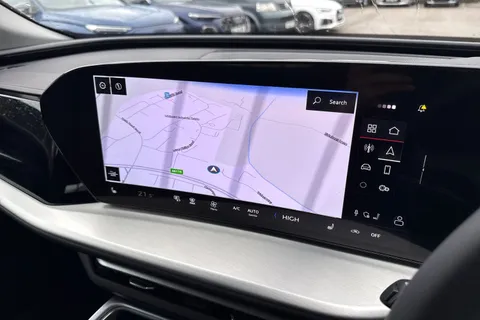  Audi Q5 2.0 TDI Sport S Tronic quattro Euro 6 (s/s) 5dr Thumbnail #17