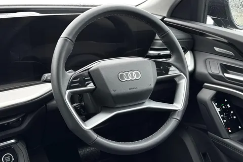  Audi Q5 2.0 TDI Sport S Tronic quattro Euro 6 (s/s) 5dr Thumbnail #18