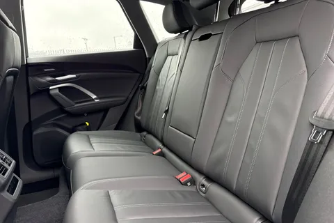  Audi Q5 2.0 TDI Sport S Tronic quattro Euro 6 (s/s) 5dr Thumbnail #19