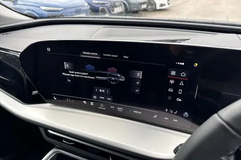  Audi Q5 2.0 TDI Sport S Tronic quattro Euro 6 (s/s) 5dr Thumbnail #22