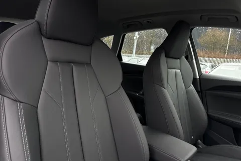  Audi Q5 2.0 TDI Sport S Tronic quattro Euro 6 (s/s) 5dr Thumbnail #24
