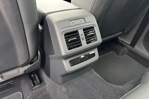  Audi Q5 2.0 TDI Sport S Tronic quattro Euro 6 (s/s) 5dr Thumbnail #30