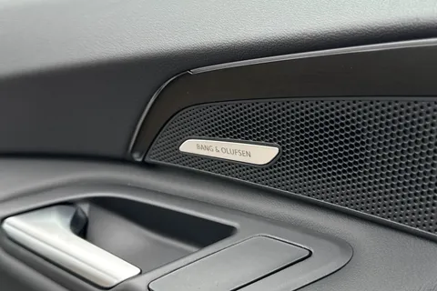  Audi Q5 2.0 TDI Sport S Tronic quattro Euro 6 (s/s) 5dr Thumbnail #31